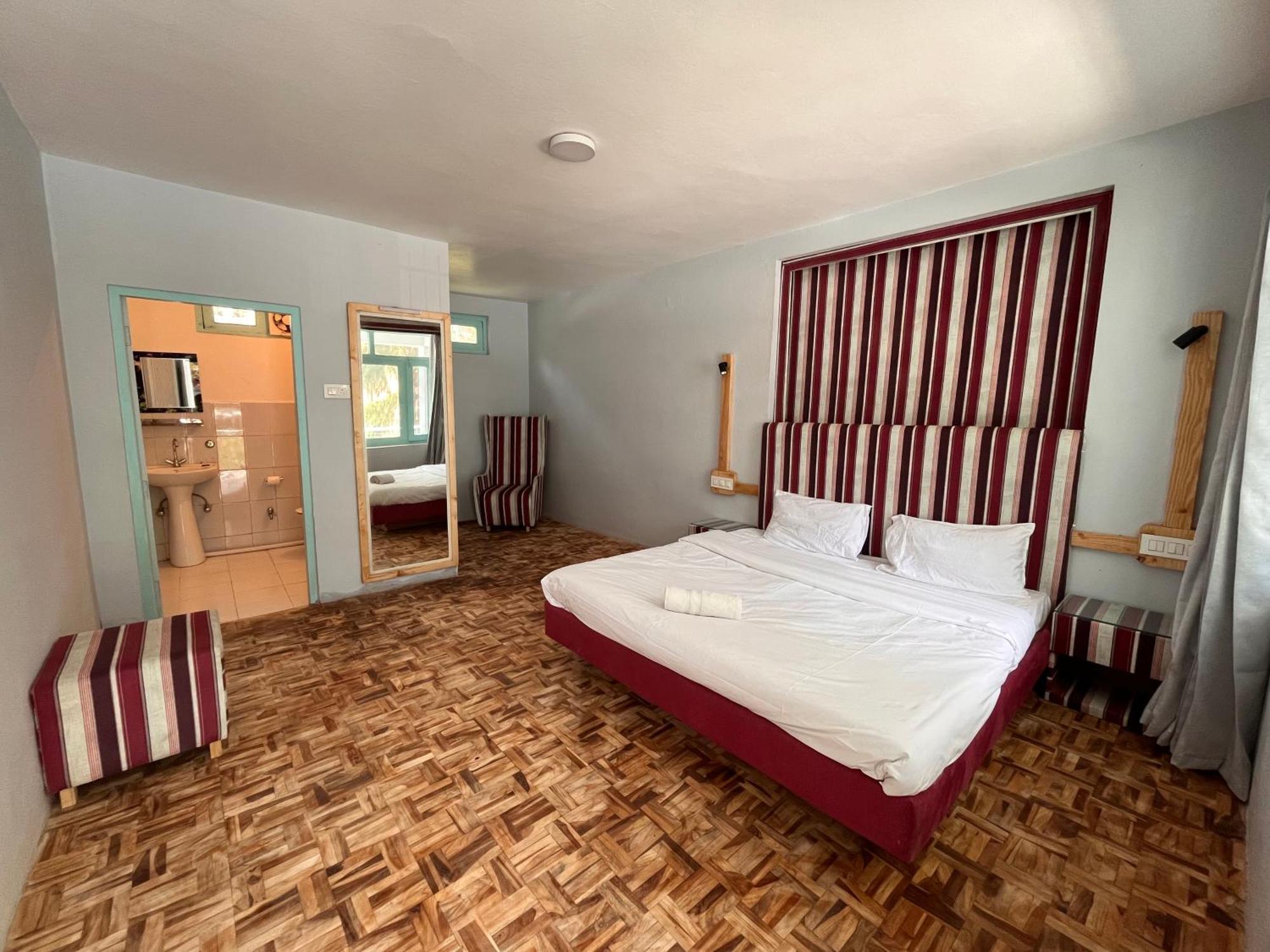 Hotel English Rose, #Personal Parking, #Petfriendly, #Garden, #Bonfire Under The Stars Manāli Buitenkant foto