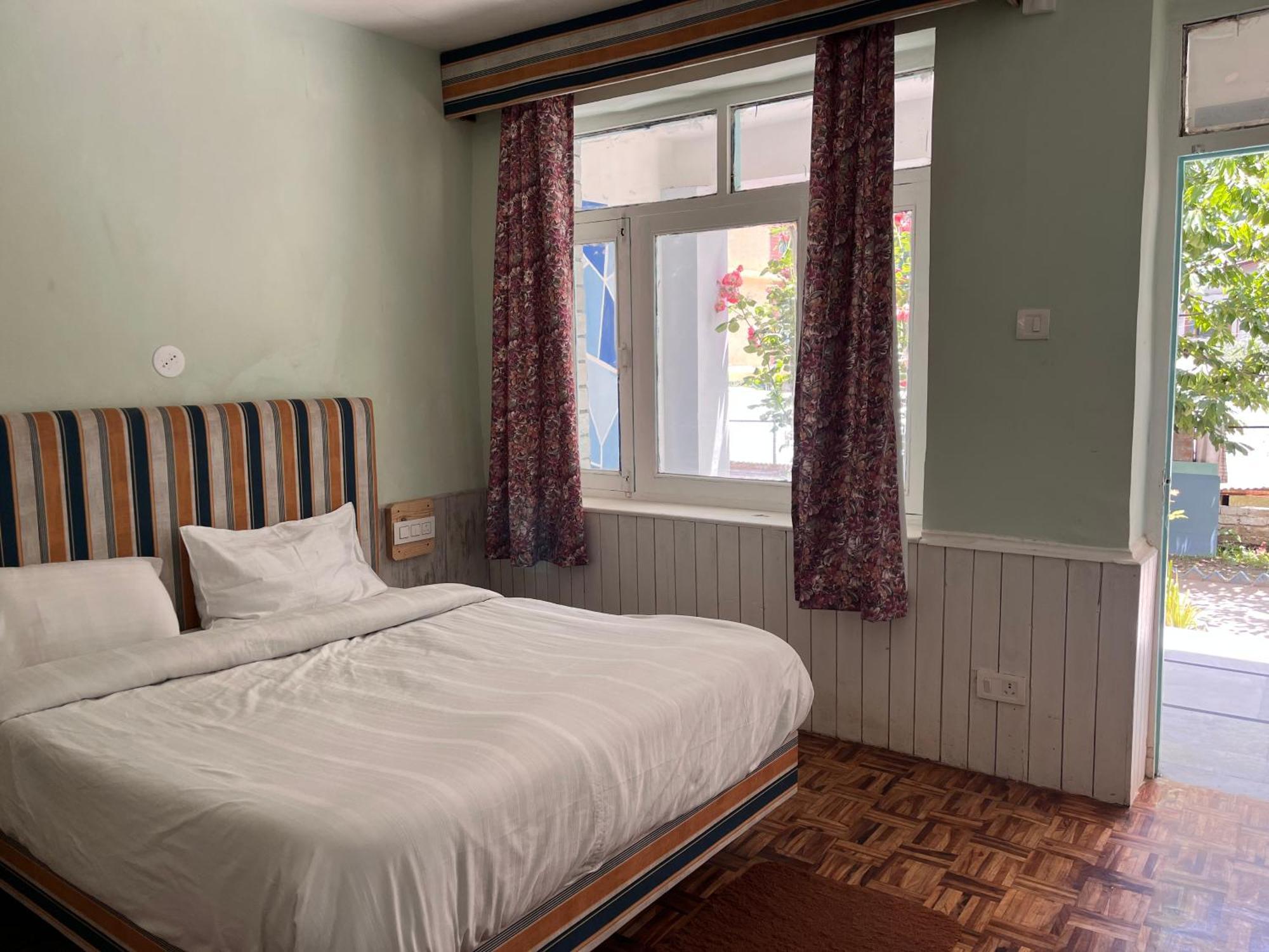 Hotel English Rose, #Personal Parking, #Petfriendly, #Garden, #Bonfire Under The Stars Manāli Buitenkant foto