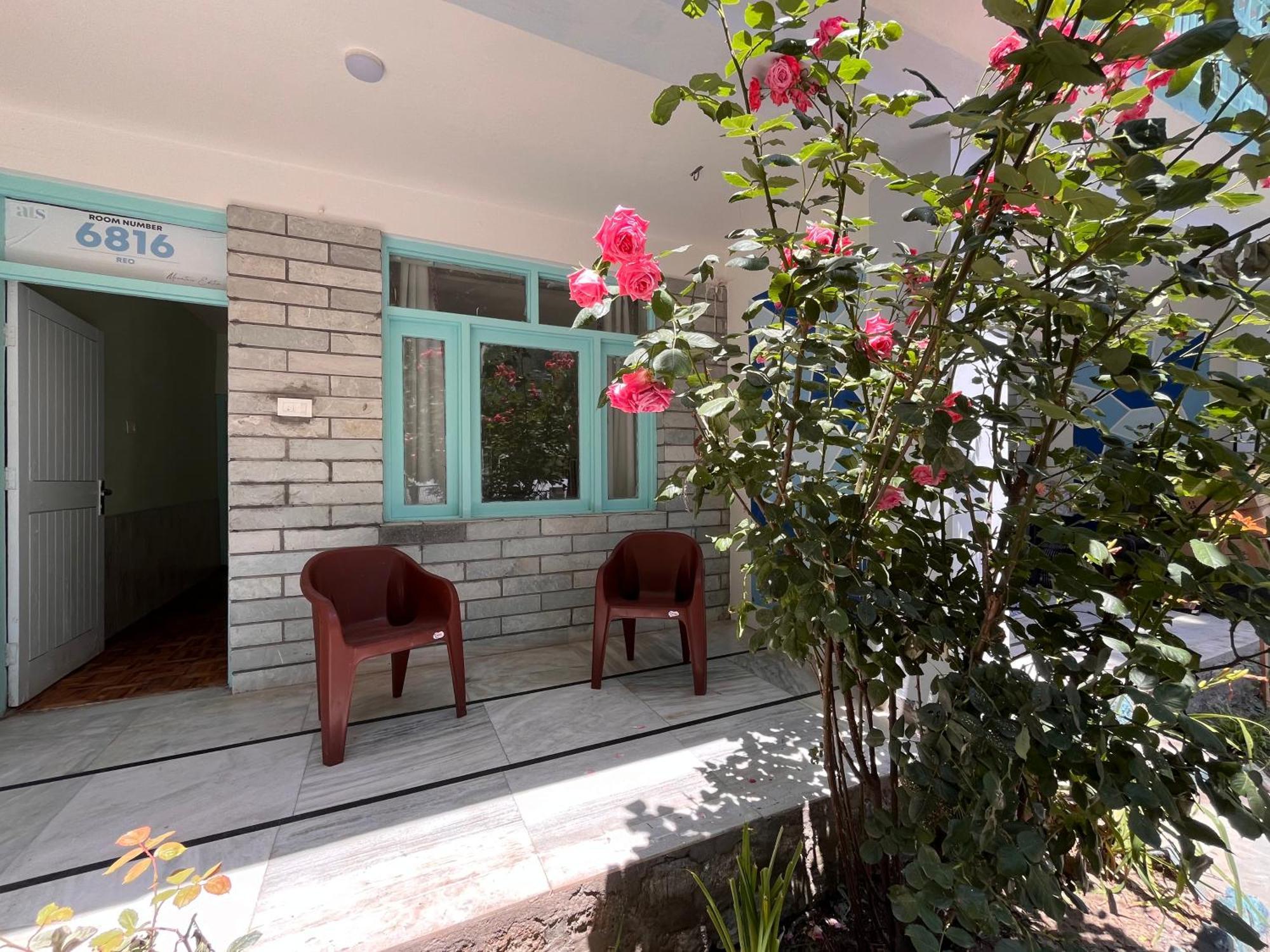 Hotel English Rose, #Personal Parking, #Petfriendly, #Garden, #Bonfire Under The Stars Manāli Buitenkant foto