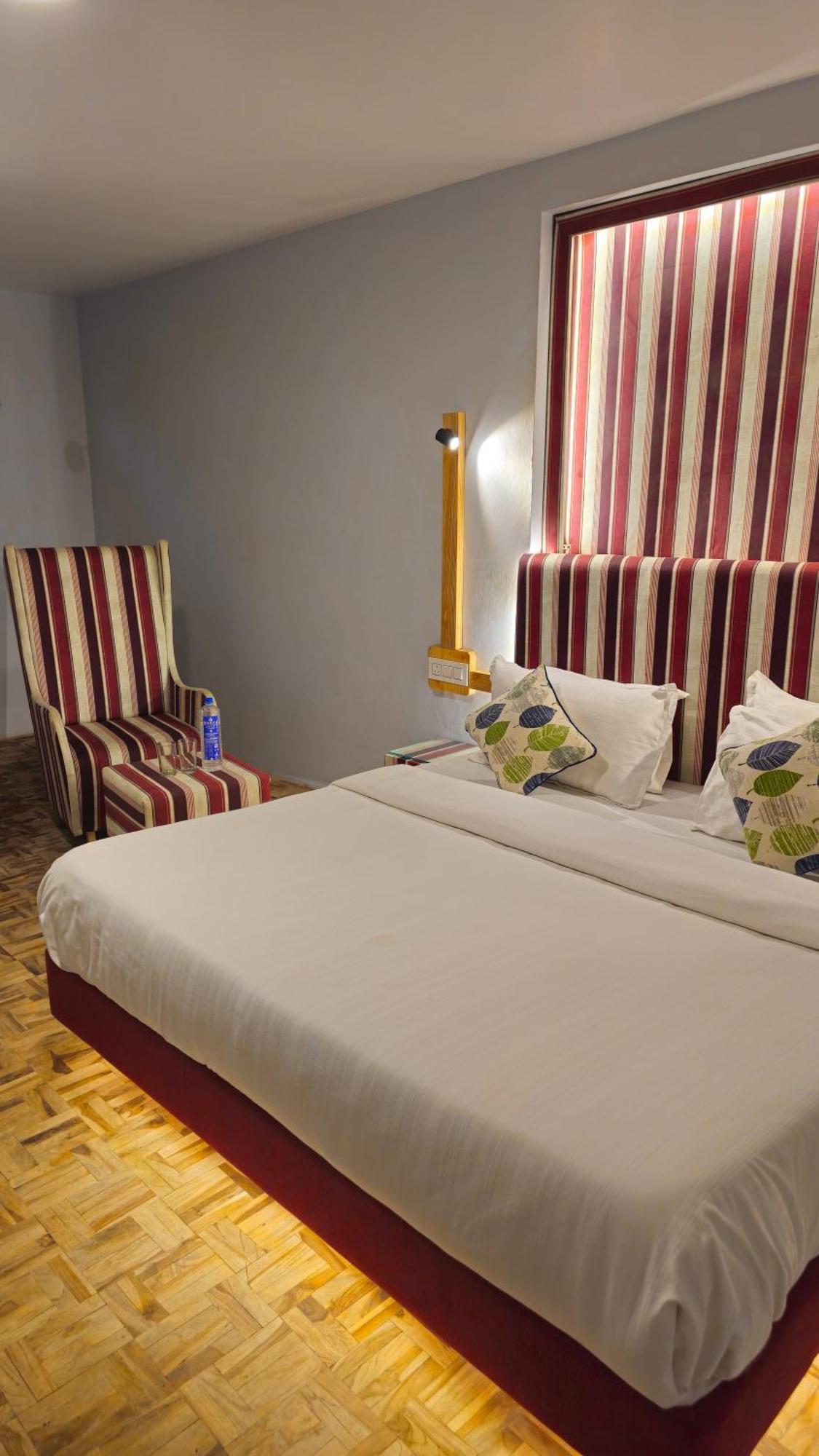 Hotel English Rose, #Personal Parking, #Petfriendly, #Garden, #Bonfire Under The Stars Manāli Buitenkant foto