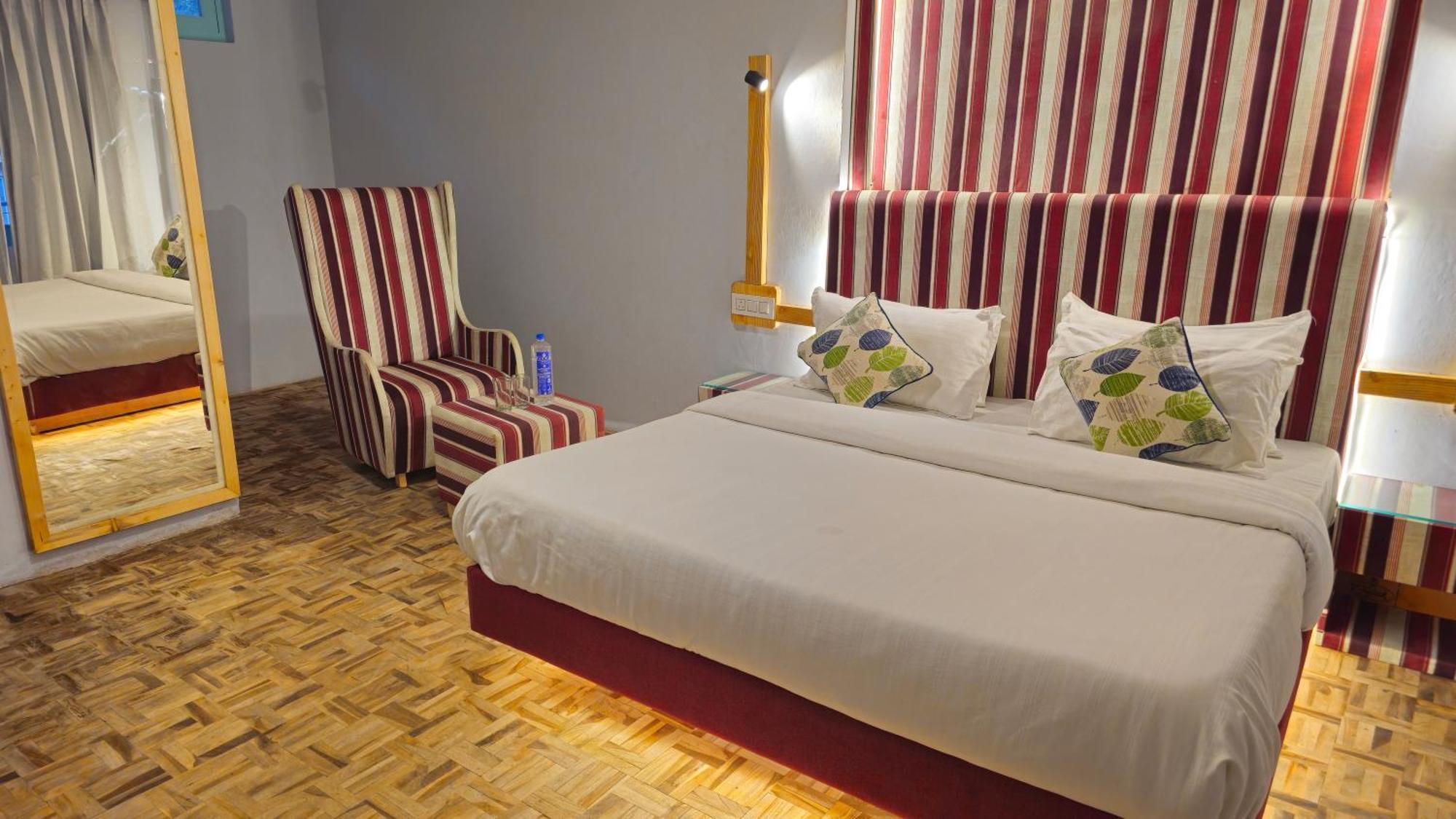 Hotel English Rose, #Personal Parking, #Petfriendly, #Garden, #Bonfire Under The Stars Manāli Buitenkant foto