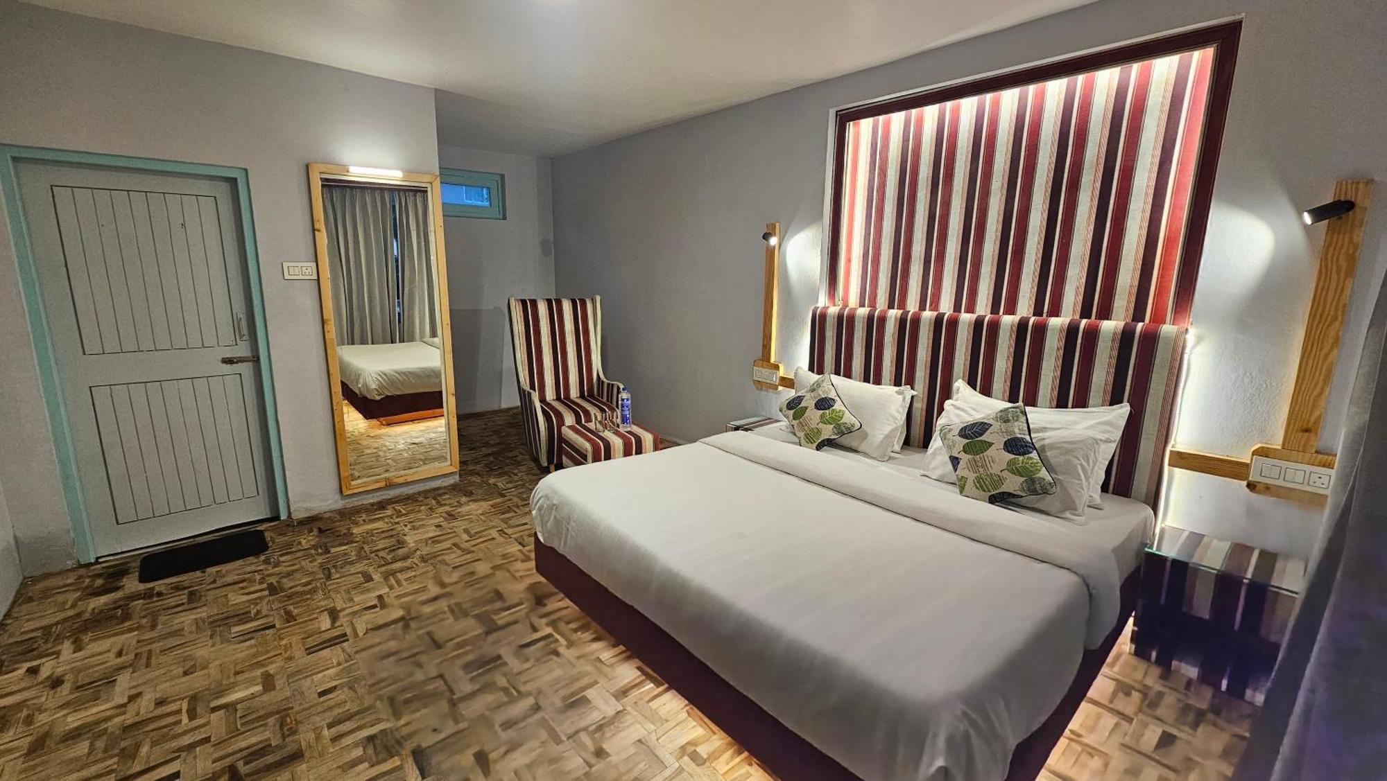 Hotel English Rose, #Personal Parking, #Petfriendly, #Garden, #Bonfire Under The Stars Manāli Buitenkant foto
